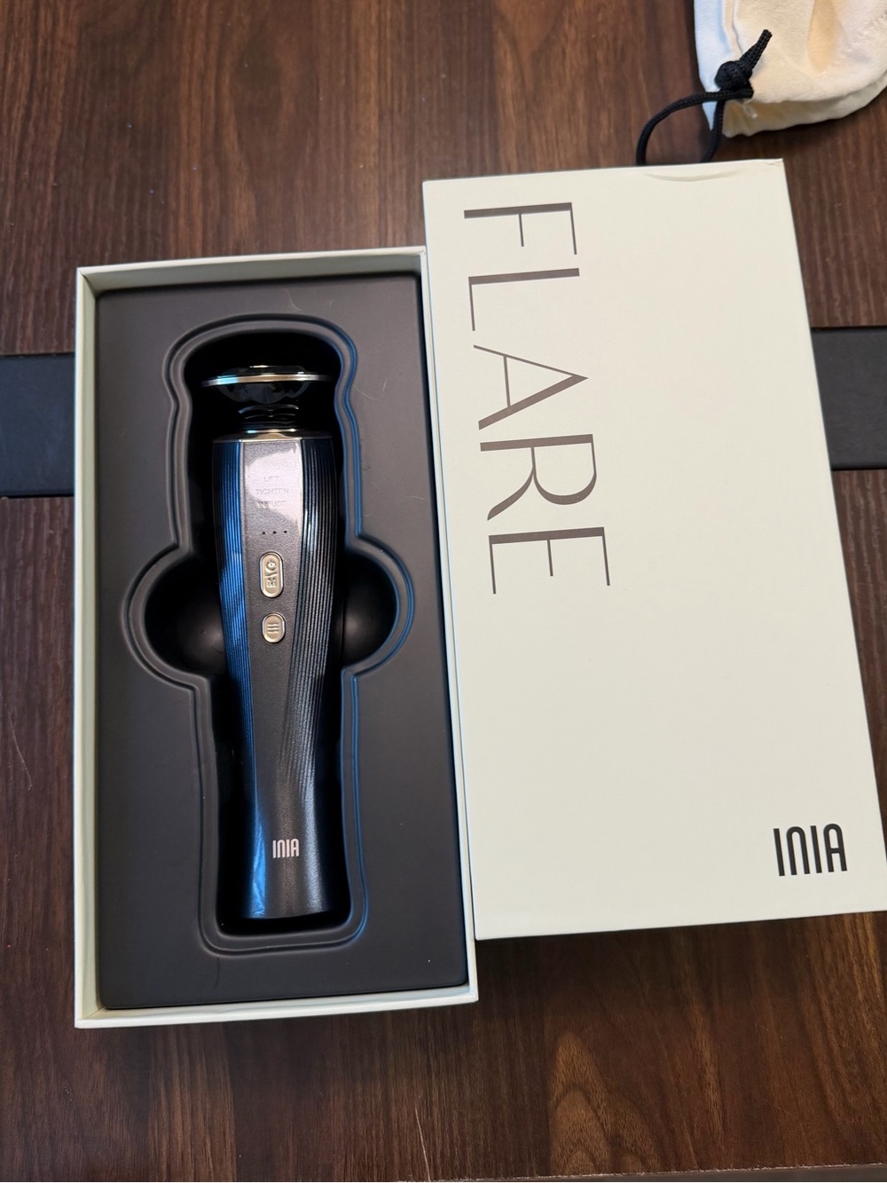 Flare Wireless face skin Beauty device. Like new no cable